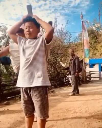 The way is neck moves!