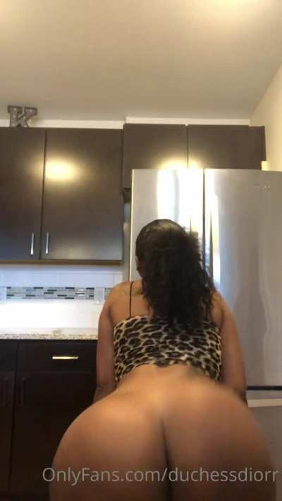 Love that booty , mmm love it🔥
