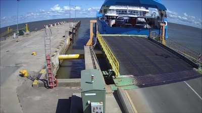 ВНЕЗАПНО кончилось море