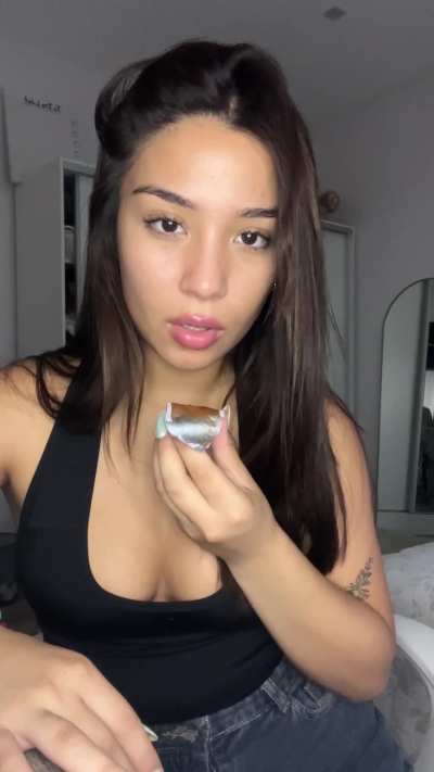 Fuck me with my plug in pleeeeease