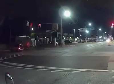 Yo yendo a buscar al ctm que se comió el murciélago