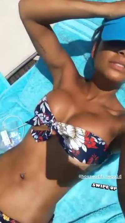 Some underboob