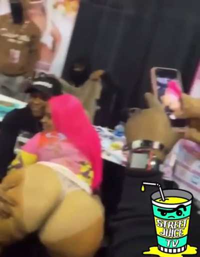 A rare Pinky