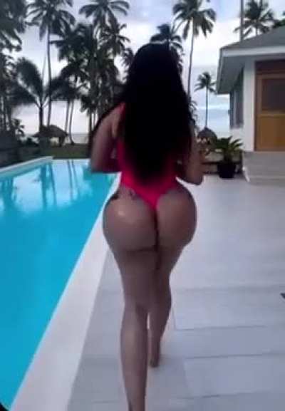 ❤️‍🔥Fake Booty Walk 🍑