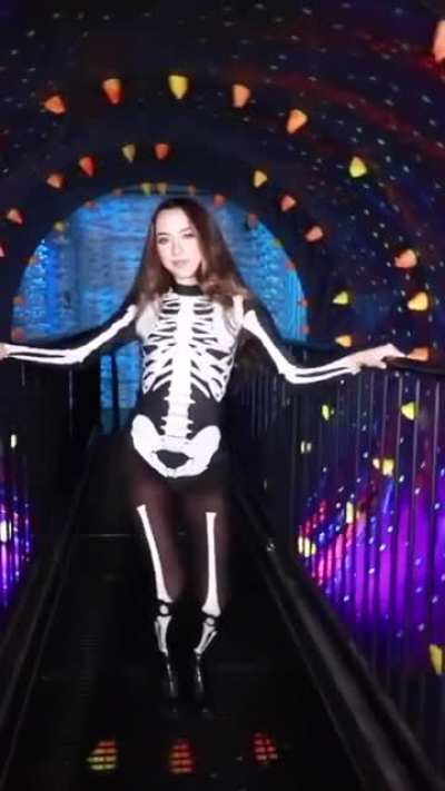 SLAY RONI, she’s so HOT 🔥