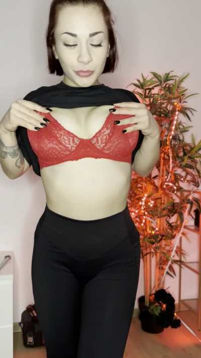 someone here that ordered a petite 18yo with huge tits - can i be ur fuckdoll?
