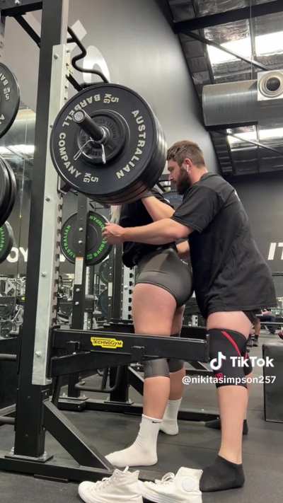 DAMN! This Aussie PAWG has a thick dumptruck! 🇦🇺🤤 @niki<wbr>tasim<wbr>pson2<wbr>57