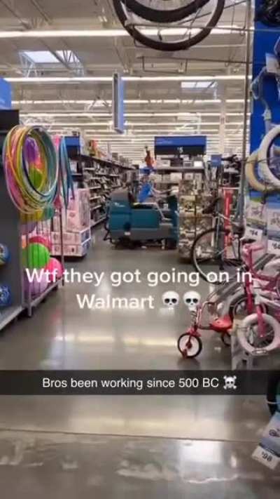 This Walmart is cursed lol