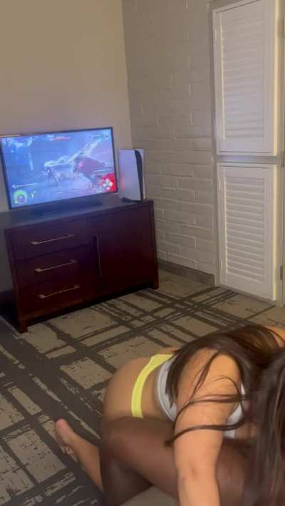 Every son’s dream… spying on his mom sucking BBC while his bully games. 