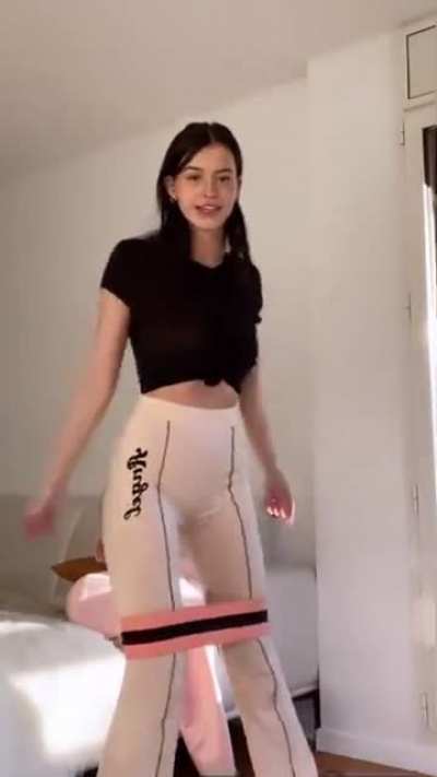 A little twerk