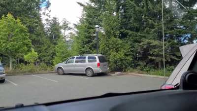 How to get yourself out of a parking space in the most possible steps