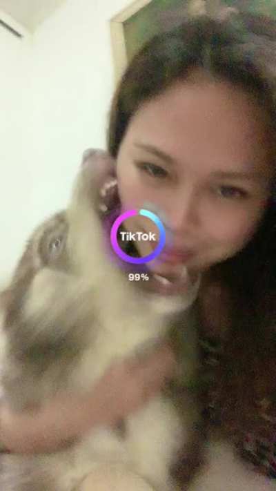 Wholesome video of a girl and her Husky :)