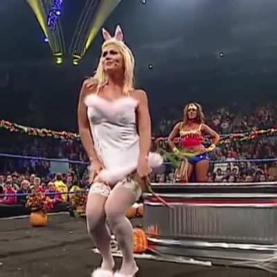 Torrie on Smackdown 10-30-03 IG
