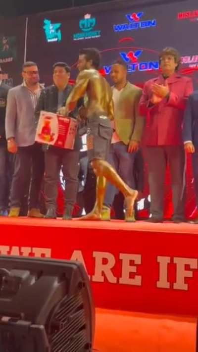 The sponsors gave the “blender” as 2nd prize