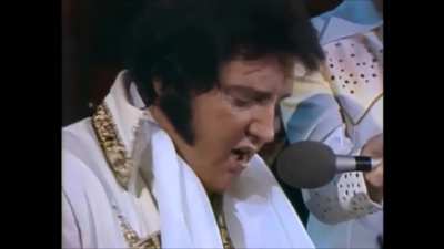 One of Elvis Presley's last ever live performances: a powerful rendition of Unchained Melody in Rapid City, South Dakota. June 21st, 1977