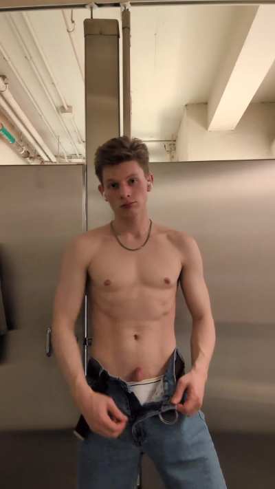 Got my afternoon pump in…