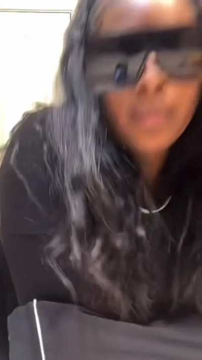 A tiktok live👂<wbr>🏾👏🏾