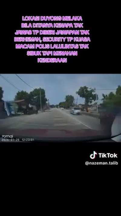 Tiktoker Tak Puas Hati Kereta diitahan oleh Pengawal Keselamatan di Duyong