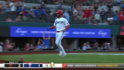 [Highlight] Adolis Garcia ties the game in the bottom of the 9th.