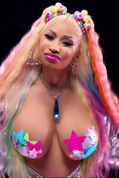 I love Nicki Minaj and her massive tits