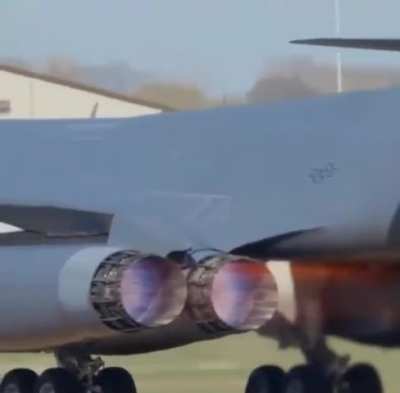 [Video] Rockwell B-1B Lancer Engines
