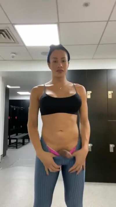 Training today I want someone help me here  