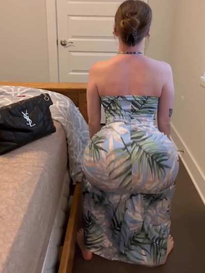 Her ass always puts me in a tranc<wbr>e😵‍💫