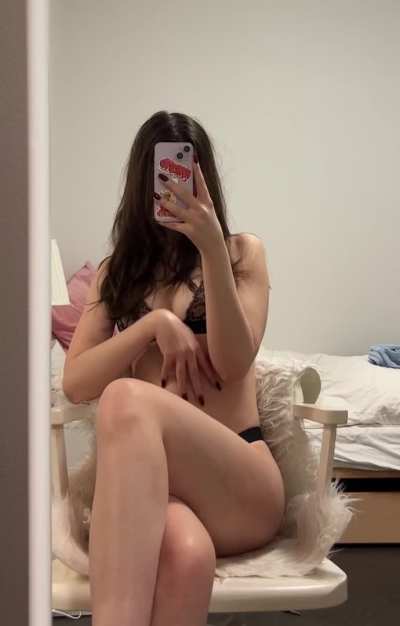 I need someone to throw around my little body ?