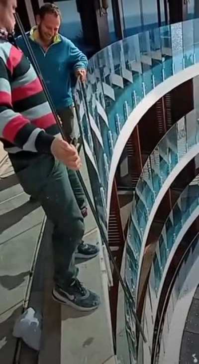 Installing a glass rail on every floor