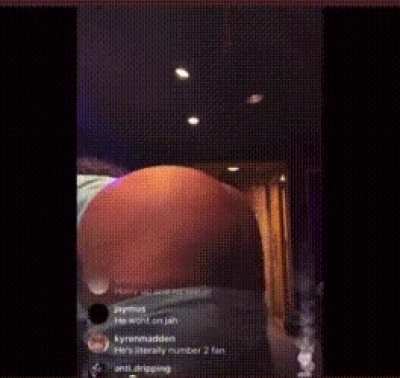 I’m fuccin da shyt outta her😭(why she don’t gotta flair?)