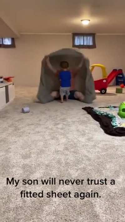 cHiLd RuNs ToWaRdS dEaThS eMbRaCe