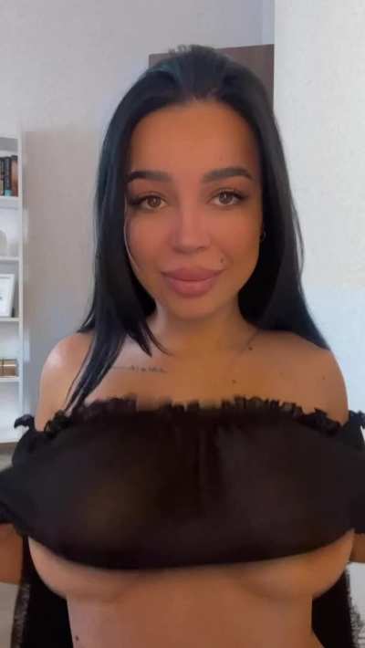 Say hi if you'd fuck mommy