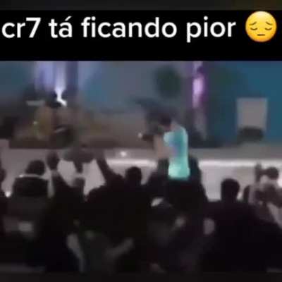 A fama subiu a cabeça 😔