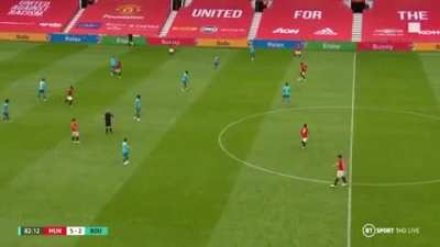 Pogba's perfect pass to Shaw