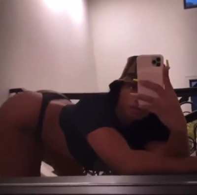 MY GOD🤤🤤🤤MOMMY MEG LOVES TO BE BENT OVER💦💦💦