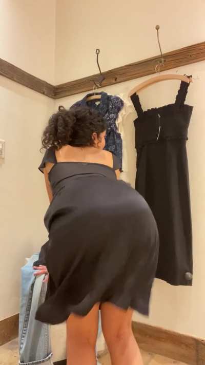 I really want to be fucked in the changing rooms ;-)