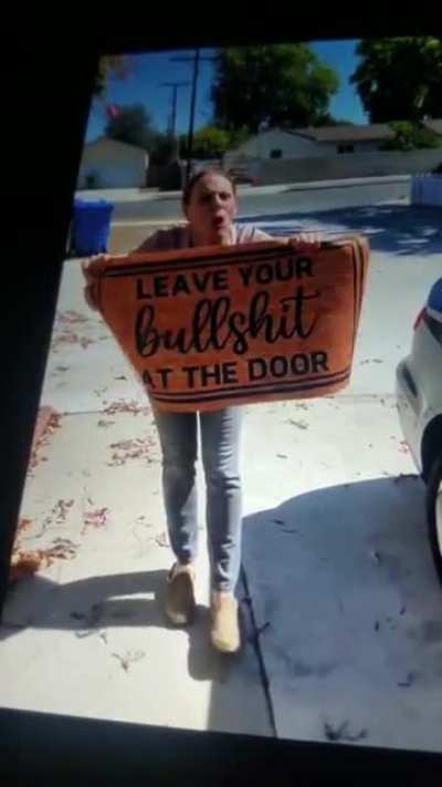 He didn't even touch her (TURN YOUR VOLUME TO THE MAX)
