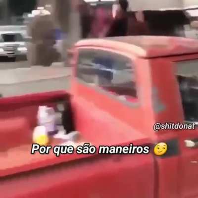 😢 😎