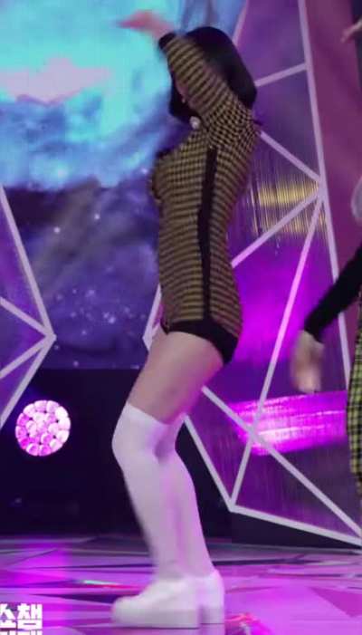 Twice - Momo
