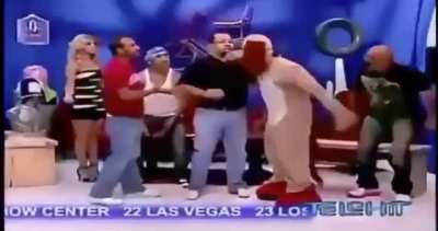 El maau cuando lo rickrollean xd
