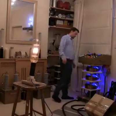 -А не ебанëт? -Да не должн<wbr>о...