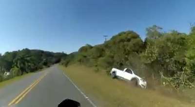 A drifting Fiat Strada, only in Brasil