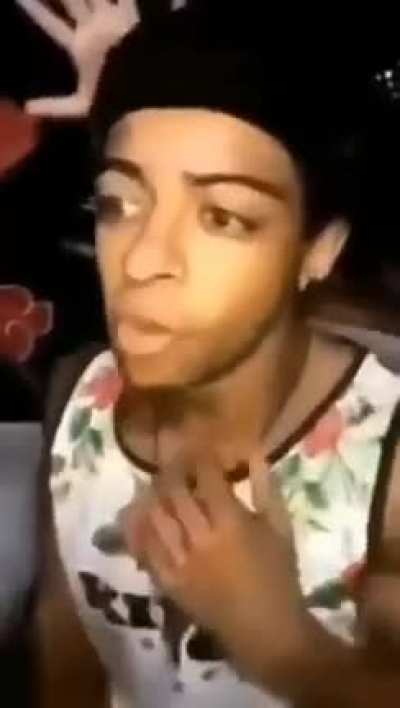 Se liga no Zoio cantando