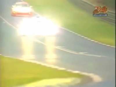 The attack by the Mercedes... Aaaaaaa