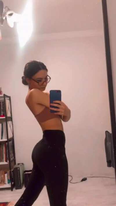 Esra Diker