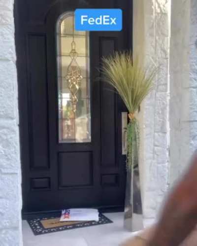 How each delivery service drops off your package