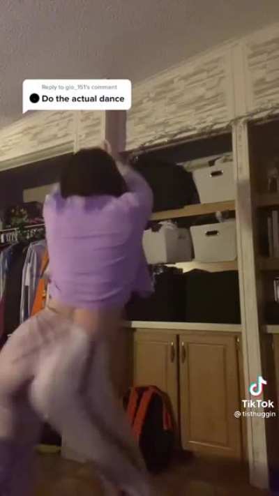 Ass shaking