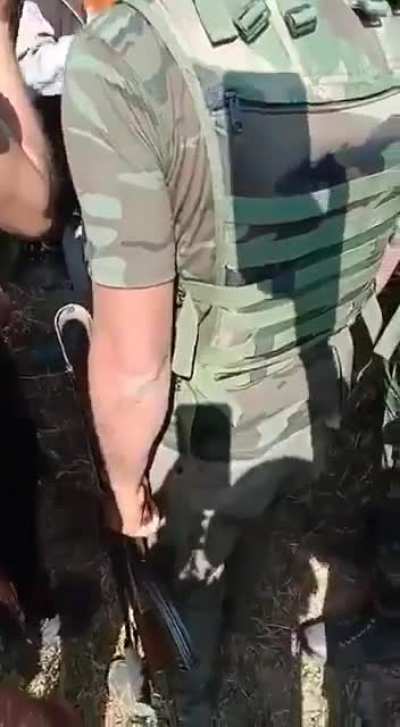 Father of terrorist who surrendered today in Budgam encounter touches feet of soldiers and thanks them. Indian Army ❤