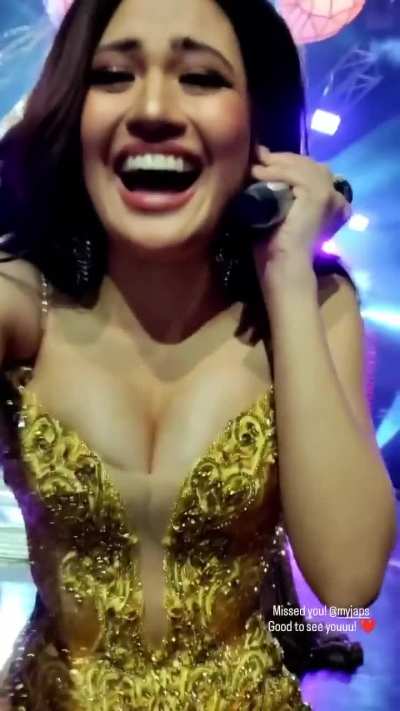 Julie Anne San Jose