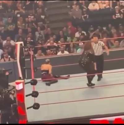 Nia Jax with a stinkface and twerking